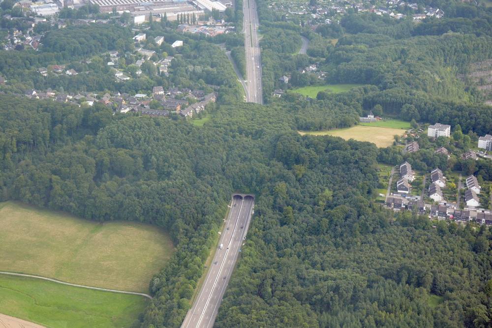 A535: Engpass hinter Tunnel "Großer Busch"