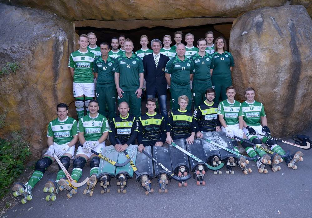  Das Mannschaftsfoto des RSC Cronenberg 2015/16, aufgenommen im Zoo. 