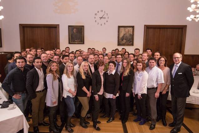 Bergische IHK ehrt 86 Weiterbildungsabsolventen