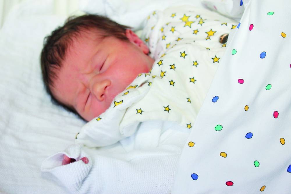  Die kleine Wuppertalerin heißt Davina-Invidia, ist 51 Zentimeter groß und wiegt 3.450 Gramm. 