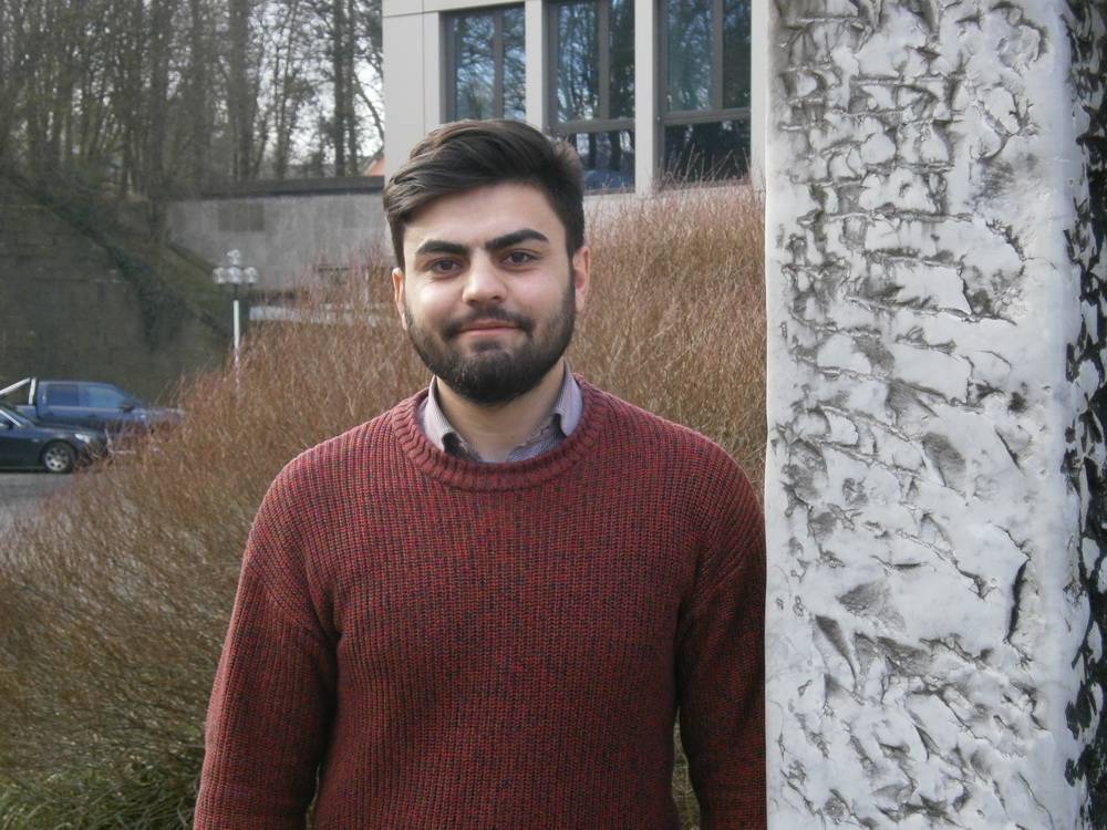  Hussein Shahin blickt in die Zukunft: „Ich möchte in Deutschland studieren, und wenn der Krieg vorbei ist, unbedingt zurück nach Syrien, um mit meiner Familie zusammen an der Zukunft meiner Heimat mitzubauen.“ 