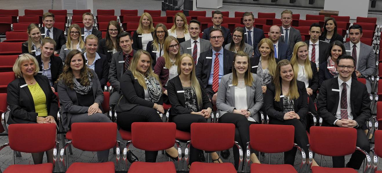 36 neue Sparkassen-Mitarbeiter