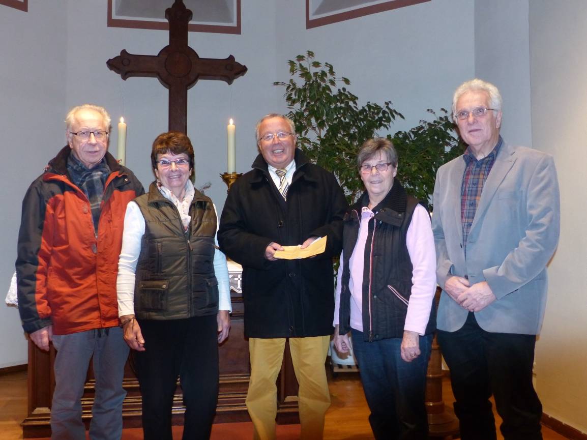 Pfarrgemeinde spendet für Flüchtlingsgilfe