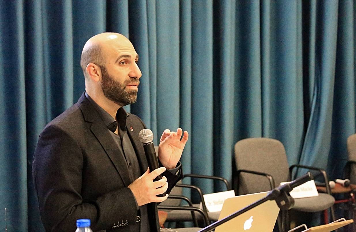  Extremisten bieten keine Religion an, sondern Ideologien, sagt der israelisch-arabische Psychologe Ahmad Mansour. 