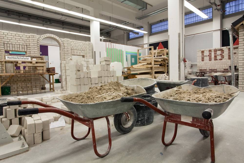  Die Gefangenen legen dieselben Prüfungen ab, wie jeder andere Azubi. Auch eine Lossprechung findet hinter Gittern statt. 