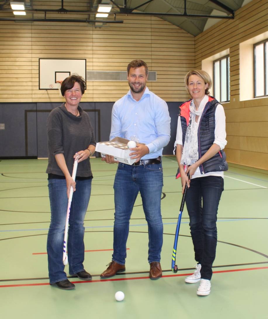 18 Schläger und 18 Bälle im Paket