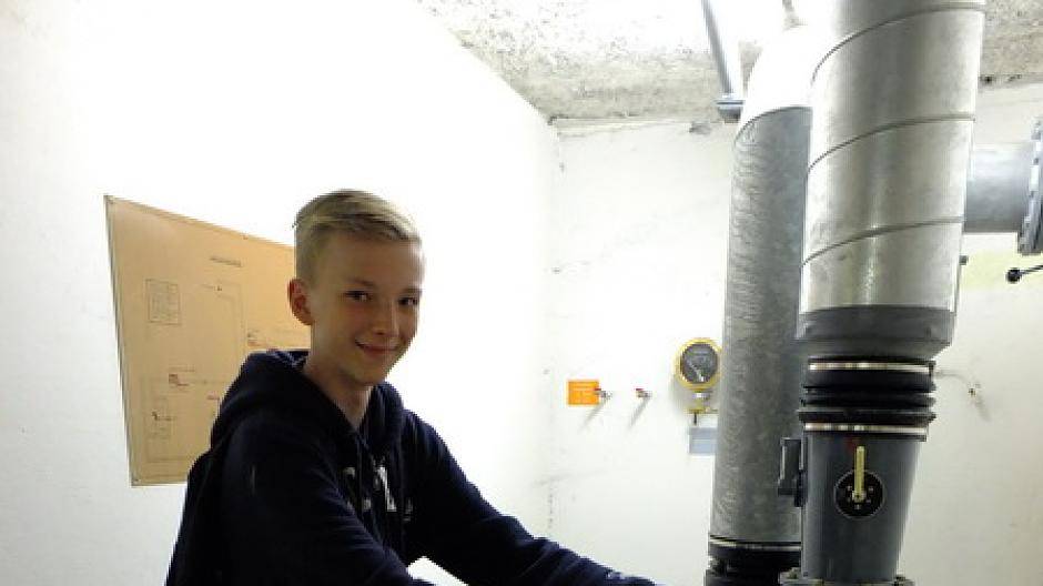 Twechnisch wurde vor gut 25 vieles auf neuen Stand gebracht. Auch die Handpumpe für den...