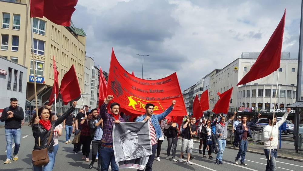 Gegen Krieg, gegen Kapitalismus ...