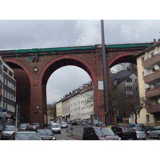  Das Kuhler Viadukt. 