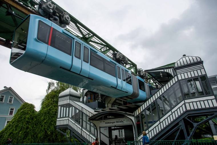  Die neue Schwebebahn bekommt auch neue Schwebebahn-Ansagen.  