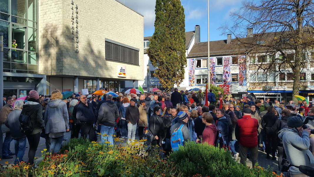 Ronsdorf setzt Zeichen gegen "Die Rechte"