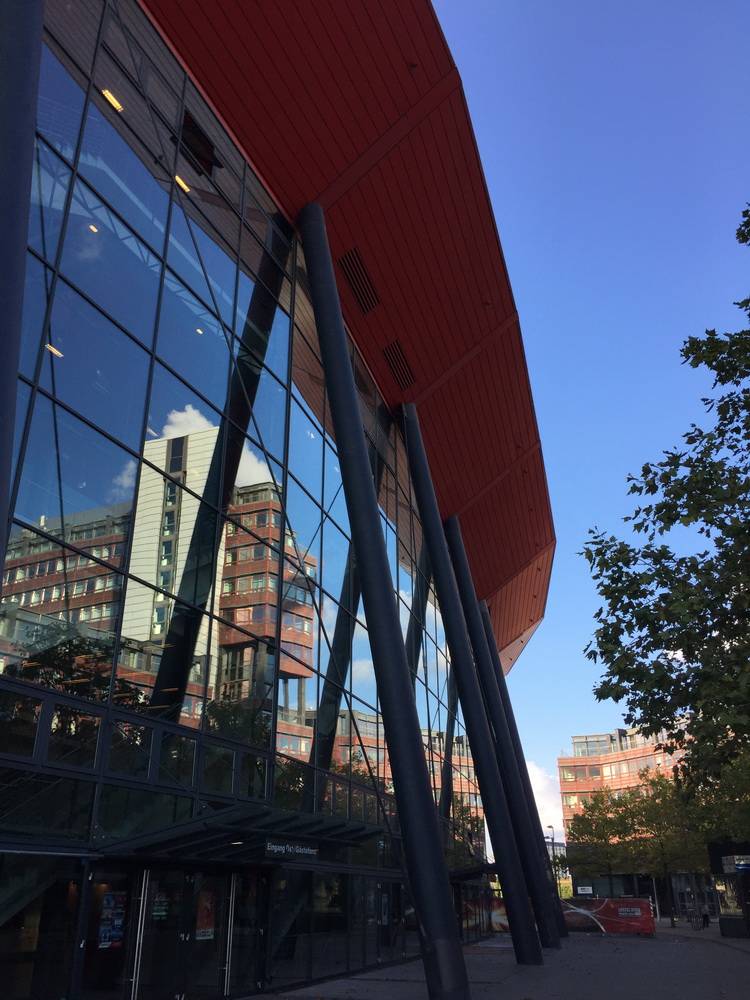  Die Kölner Lanxess-Arena. 