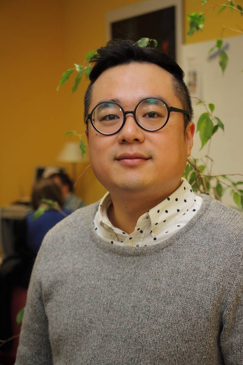  Sagmin Jeon ist Tenor im neuen Opernensemble. In der Neuproduktion „Die Liebe zu den drei Orangen“ debütiert er in der Hauptrolle des Prinzen.Foto: Raina Seinsche 