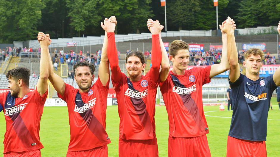  Der Jubel mit den Fans. 