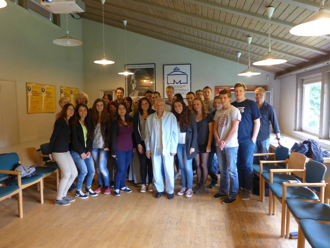 Auschwitz — lebendiges Erinnern