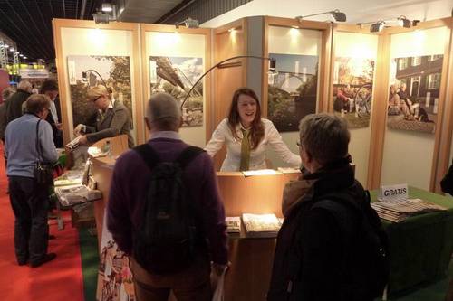  Das Interesse an der bergischen Region ist groß - hier der Messestand 2013. 