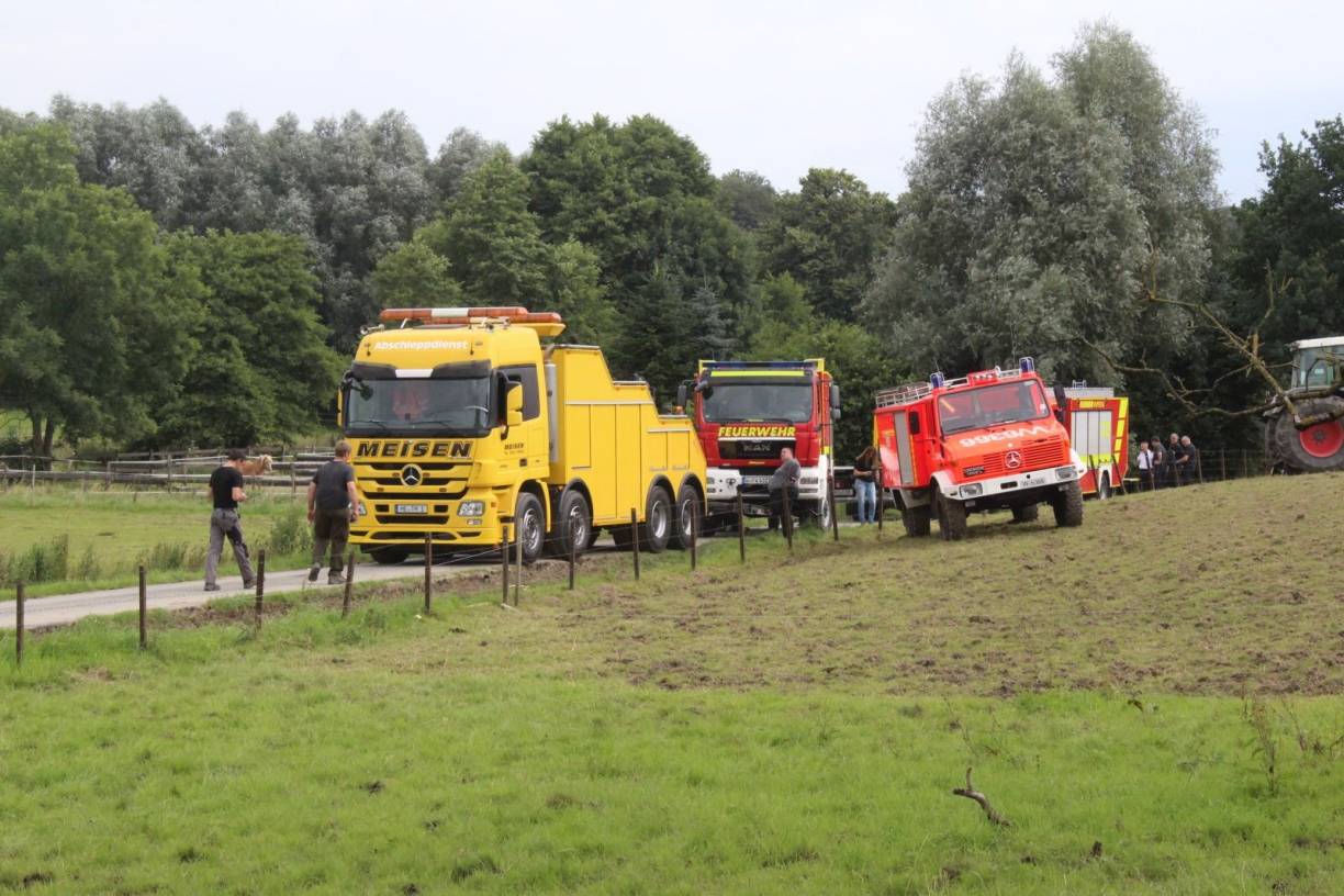Mit Bildern: Löschzug wieder auf der Straße