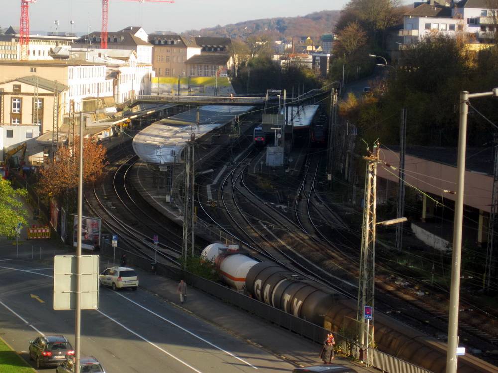Hauptbahnhof: Jung kritisiert Bahn