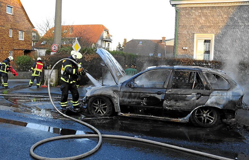  Am Wagen entstand ein wirtschaftlicher Totalschaden. 