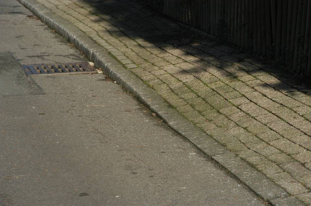 Plattgefahrene Bordsteine: „Pragmatische Lösung“