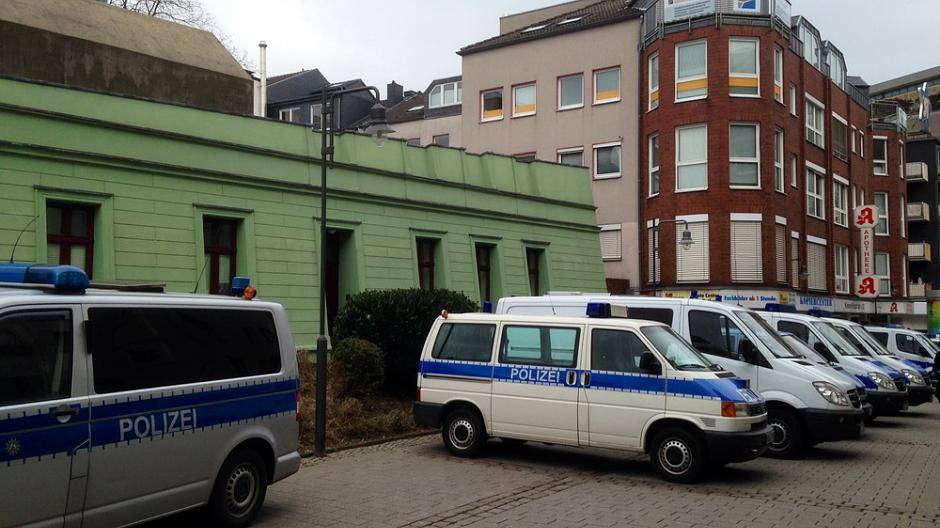Die Begegnungsstätte Alte Synagoge, die direkt neben dem Willy-Brandt-Platz...