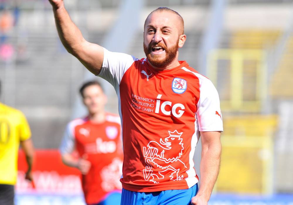  Karoj Sindi brach mit dem 1:0 den Bann. 