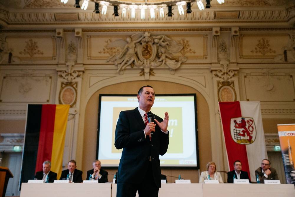  Peter Jung: Dank an die eigene Ratsfraktion, aber auch an das SPD-Ratsteam mit dem „verlässlichen“ Klaus-Jürgen Reese an der Spitze.  