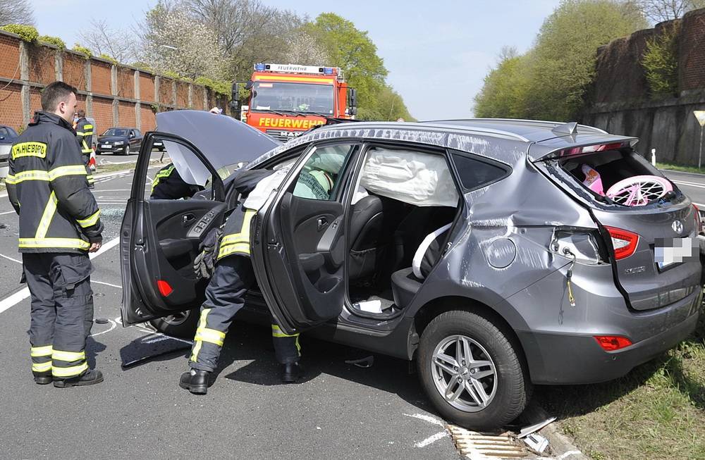  Der Wagen der verunglückten Familie ist ein Totalschaden. 