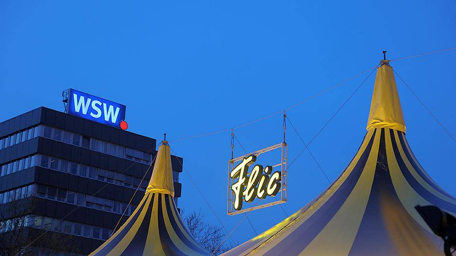 Flic Flac feierte auf dem Carnaper Platz eine glanzvolle Premiere....