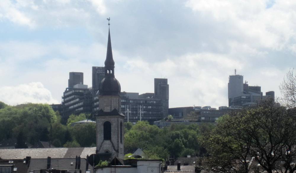  Die Bergische Uni auf dem Grifflenberg in der Wuppertaler Südstadt. 
