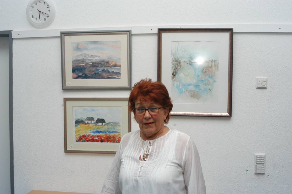  Sie malt gern: Angelika Fechtenhövel verkauft ihre Bilder für die Kinder- und Jugendarbeit in der "Alten Feuerwache". 