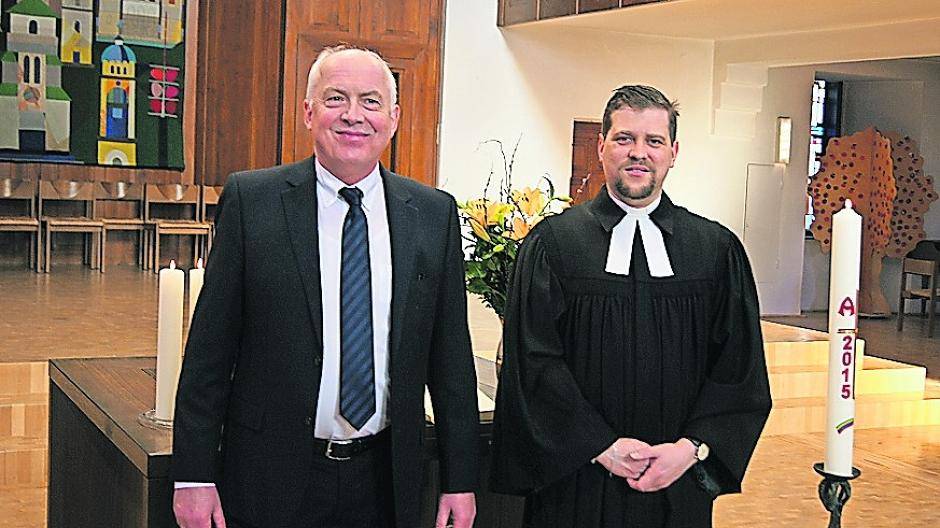  Pfarrer Thomas Kroemer (links) freut sich über die Unterstützung des neuen Kollegen Dirk Bangert. 