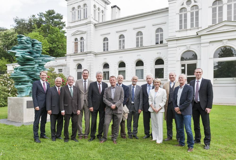 "Gipfeltreffen" mit Schwebebahn und Zoo