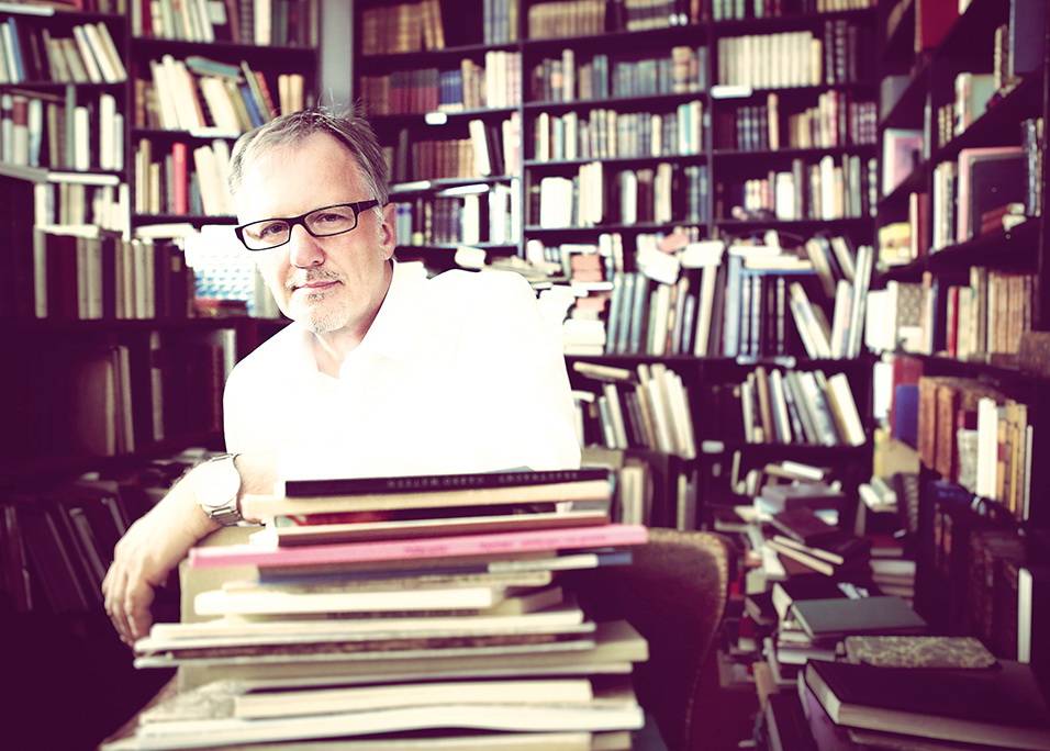  "Restlicht", "Trieb", "Krieg" und jetzt "Rache": Jochen Rauschs Buchtitel sind einprägsame Schlagwörter.  