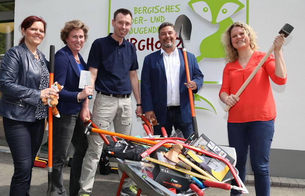  Das Foto zeigt (v.li.) Antonelle Lo Bue, Ulrike Jung, Marc Zäske, Thomas Gass und Kerstin Wülfing. 