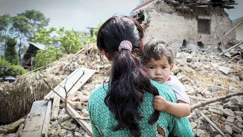  Zerstörung, wohin man blickt. Diese Bilder wurden Monika Berghaus aus Kathmandu nach Wuppertal geschickt. 