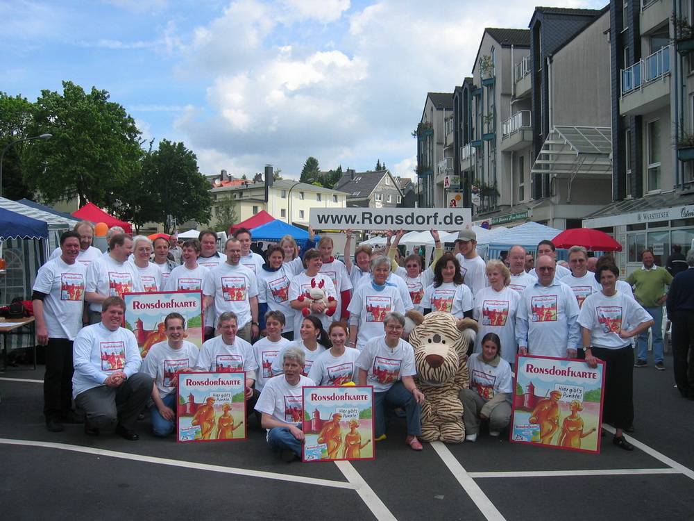  Gruppenbild zum Start der "Ronsdorfkarte". 