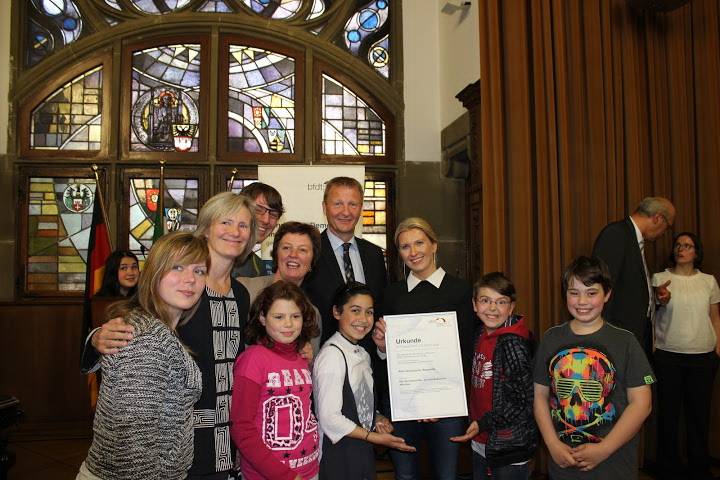 Der Minister, die Feuerwache und 2.000 Euro