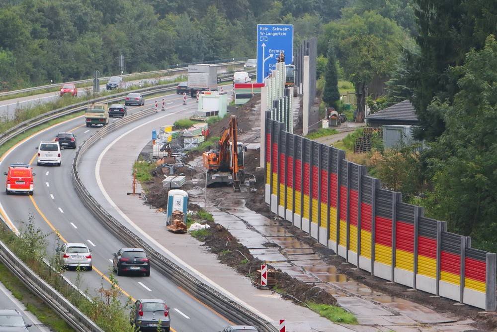 Schwarz-Rot-Gold an der A 46?