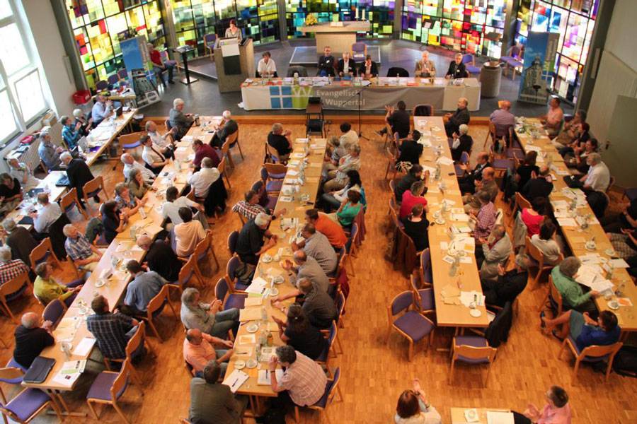  Blick auf die Synode. 