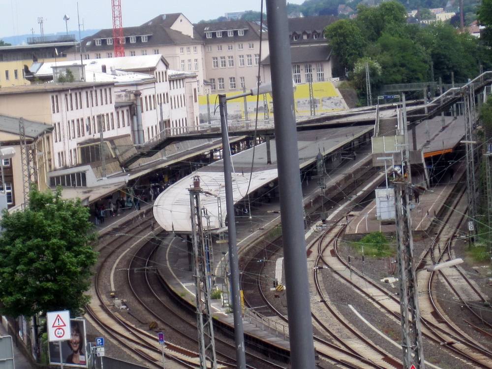  Der (dann verwaiste) Wuppertaler Hauptbahnhof. 