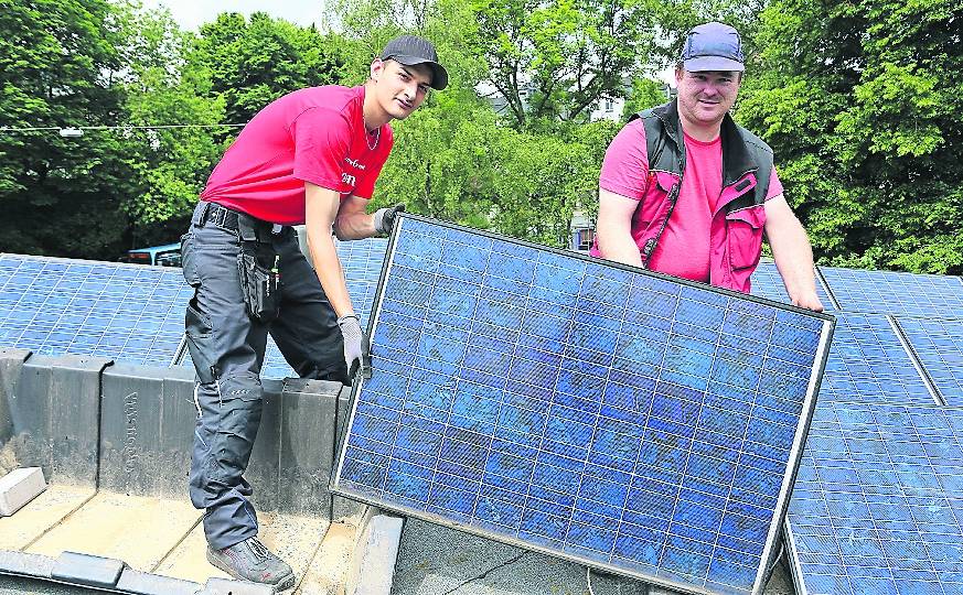 40 Panel und eine Tonne Steine