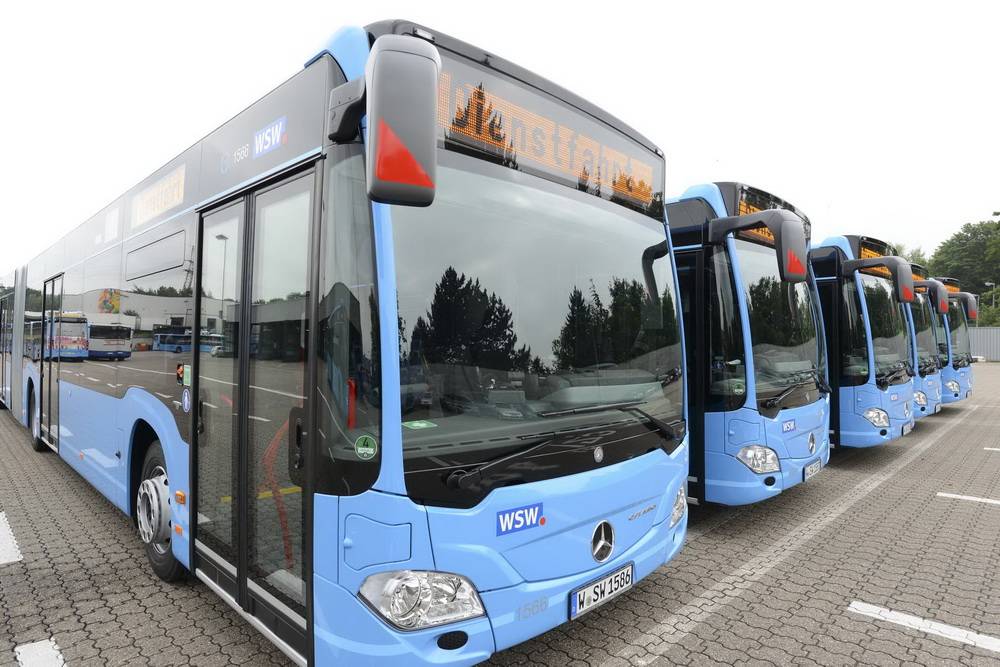 Zehn Busse für drei Millionen Euro