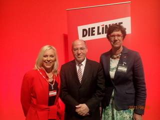  Gregor Gysi mit Gunhild Böth (re.). 