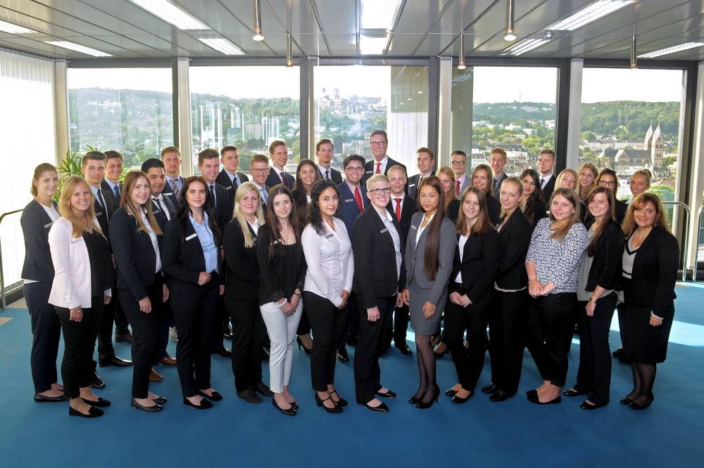 Gruppenfoto im Sparkassenturm. 