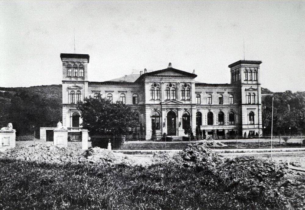  Die Zoosäle um 1900. 