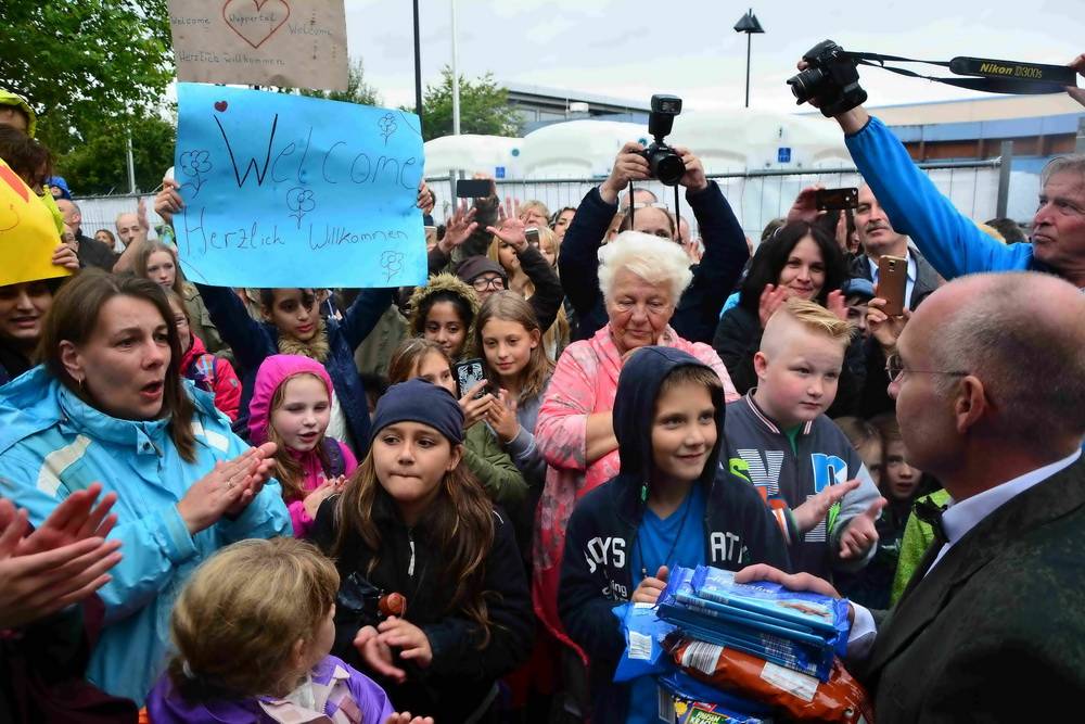  Sozialdezernent Kühn bedankte sich auch bei den vielen Wuppertalerinnen und Wuppertalern, die die Flüchtlinge empfingen. 