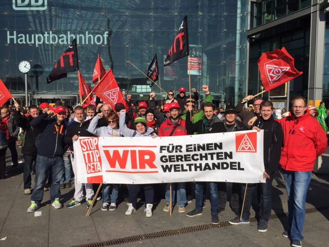 Wuppertaler Metaller bei Anti-TTIP-Demo