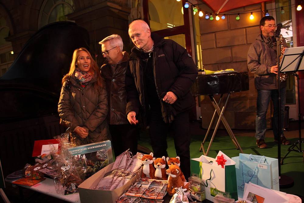  Für das Kinderhospiz wurden in Elberfeld Spenden verlost. 