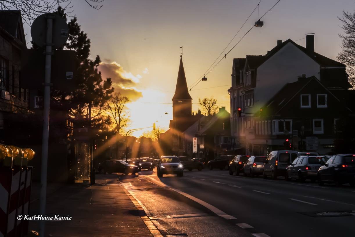 „Sonnenuntergang im Dorf“...